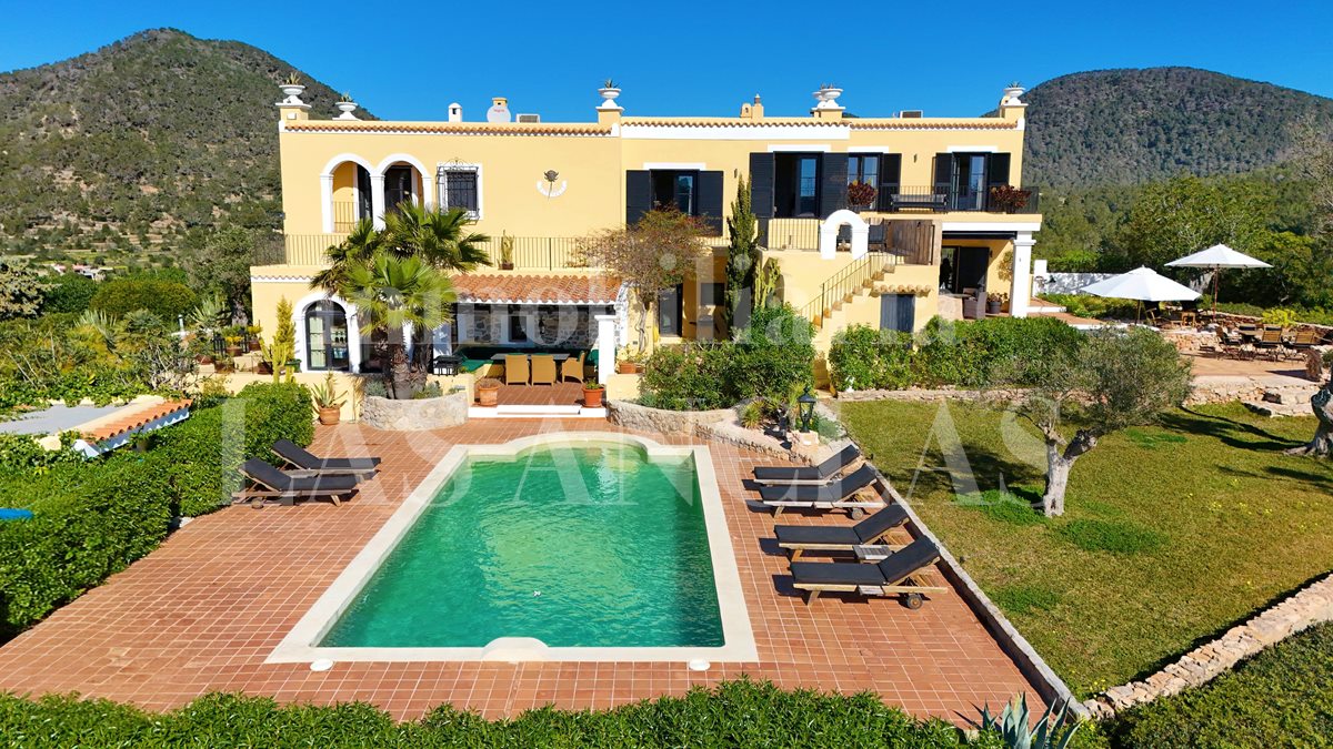 Ibiza San José - A unique retreat! Beautiful finca of 3 separate units surrounded by lush garden and panoramic views for sale