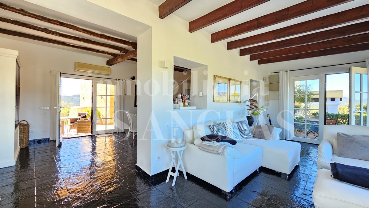 Ibiza San José - Einzigartiges, wunderschön gelegenes Landhaus mit 3 Wohneinheiten und Panoramablick im Verkauf