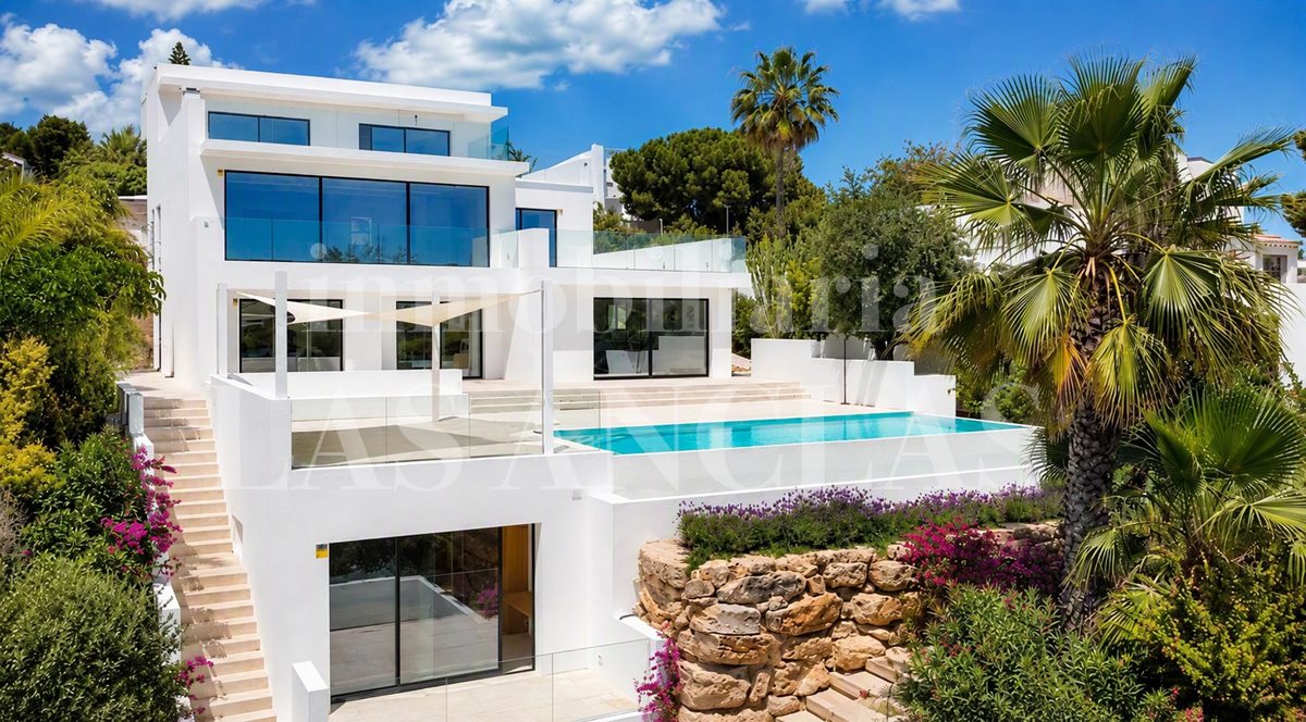 Ibiza Talamanca - Contemporary new-build villa full of elegance with views to Dalt Vila in vendita