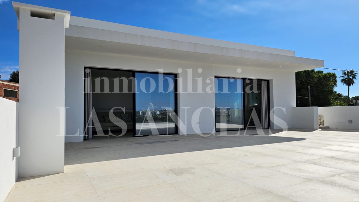 new built luxury villa in Talamanca Ibiza in vendita