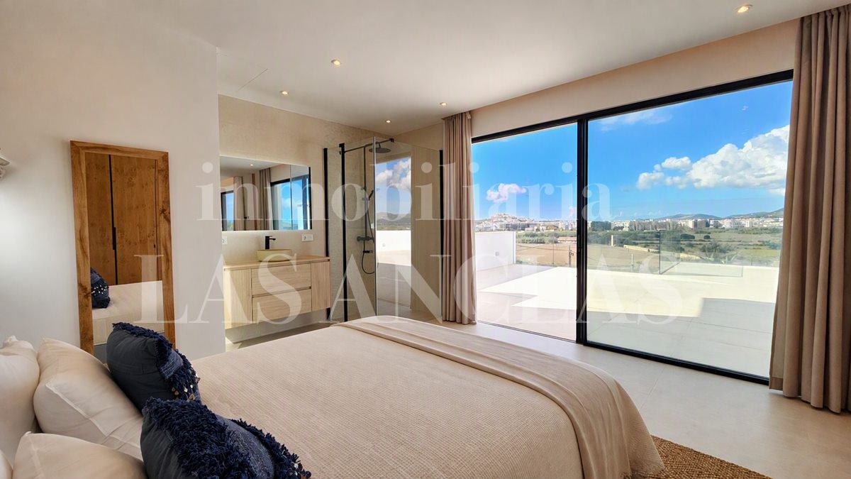 Ibiza Talamanca - Contemporary new-build villa full of elegance with views to Dalt Vila in vendita