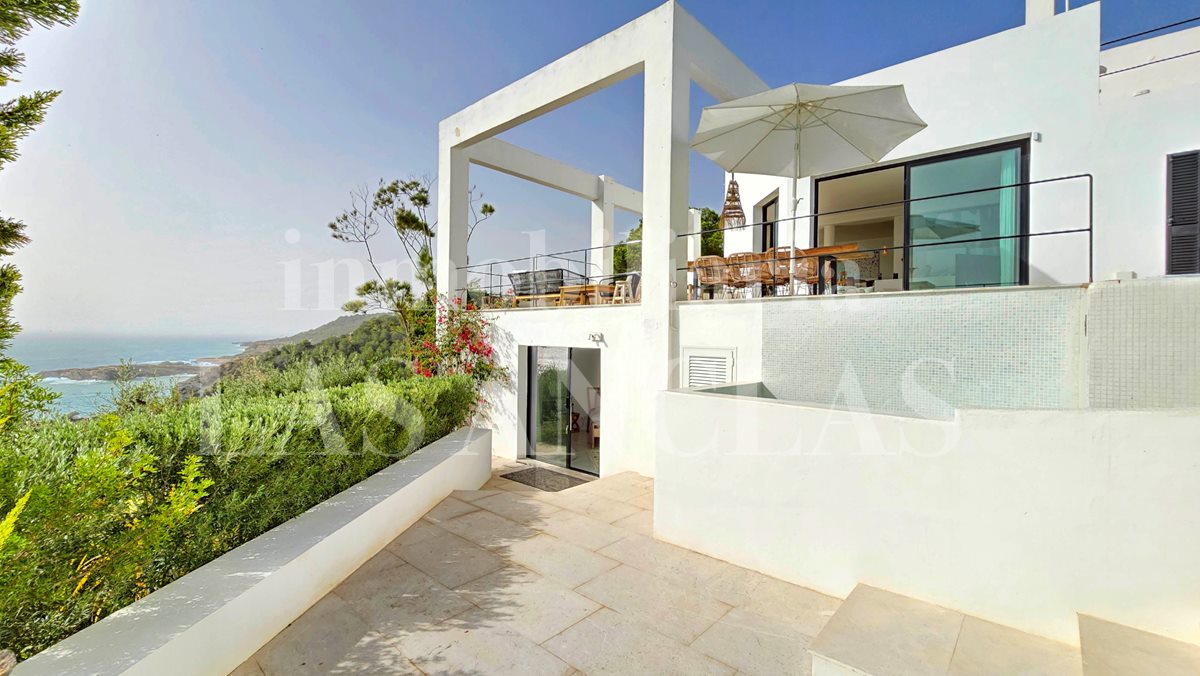 Ibiza near golf course - Outstanding villa with licence for extension and 180º sea views overlooking the coast for sale