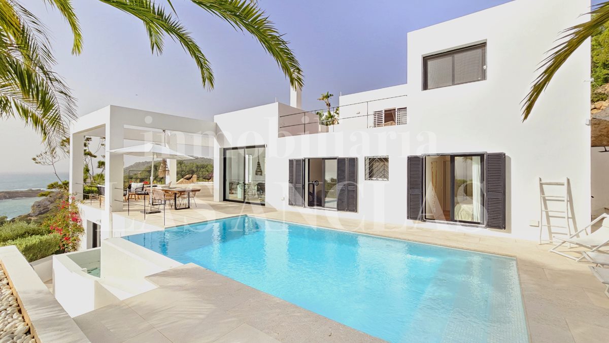 Ibiza near golf course - Outstanding villa with licence for extension and privileged panoramic sea views for sale