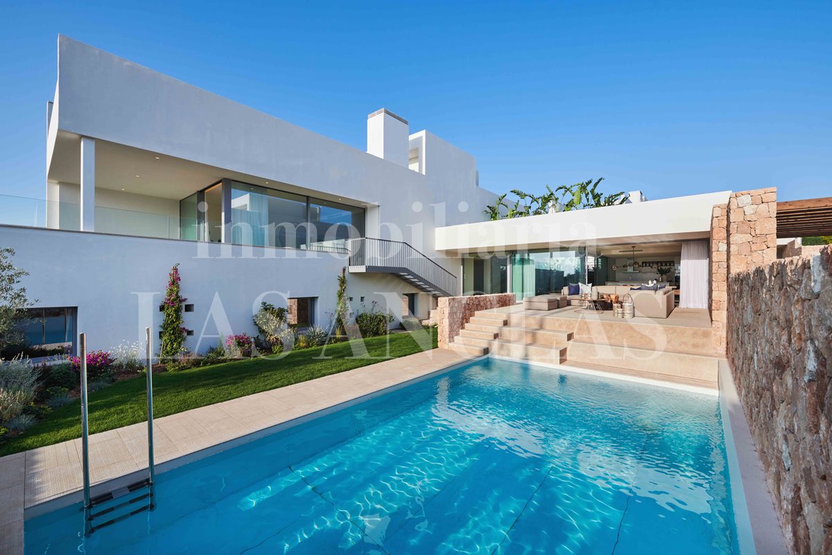 Ibiza Cala Conta - Luxurious contemporary design villa with 2 swimming pools close to the beach for sale