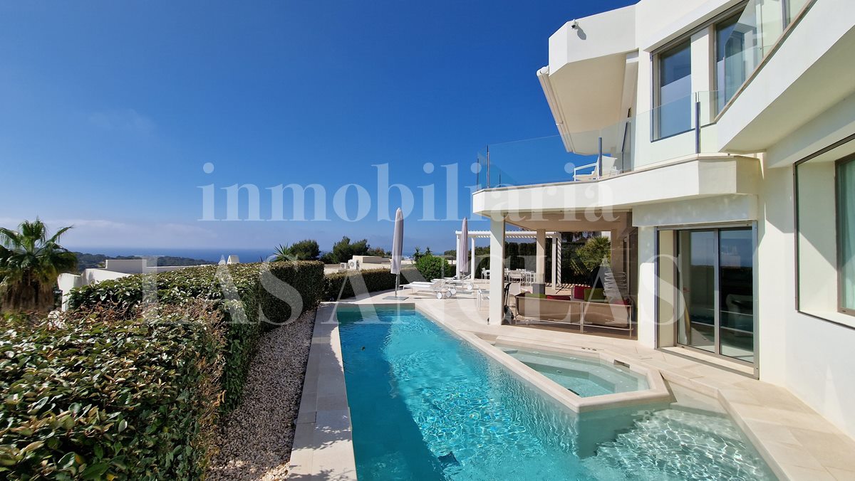 Ibiza Talamanca - Exceptionally luxurious villa with many extras and awesome sea views à vendre