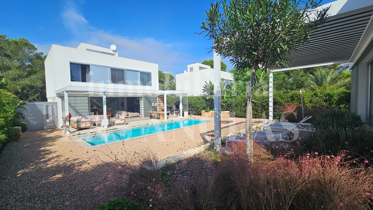 house / villa in Cala Llenya Ibiza for sale