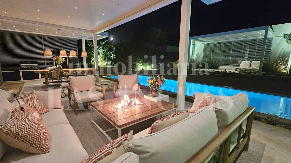 house / villa in Cala Llenya Ibiza te koop