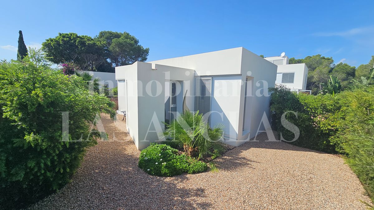 house / villa in Cala Llenya Ibiza te koop
