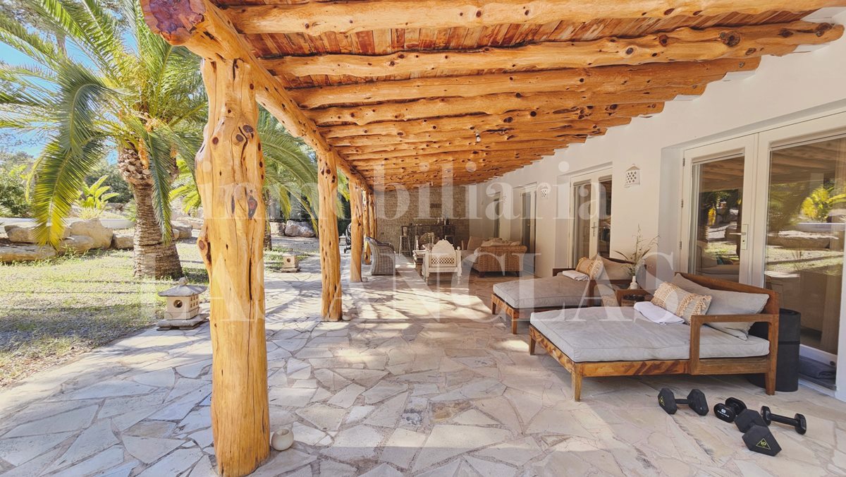 Ibiza Es Cubells - Sophisticated Mediterranean villa in very peaceful and private surroundings in vendita