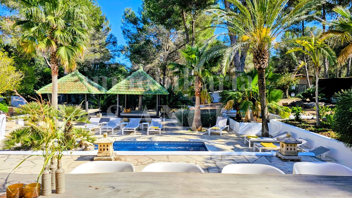 Ibiza Es Cubells - Estilosa villa con acogedoras zonas al aire libre en un lugar privado en venta