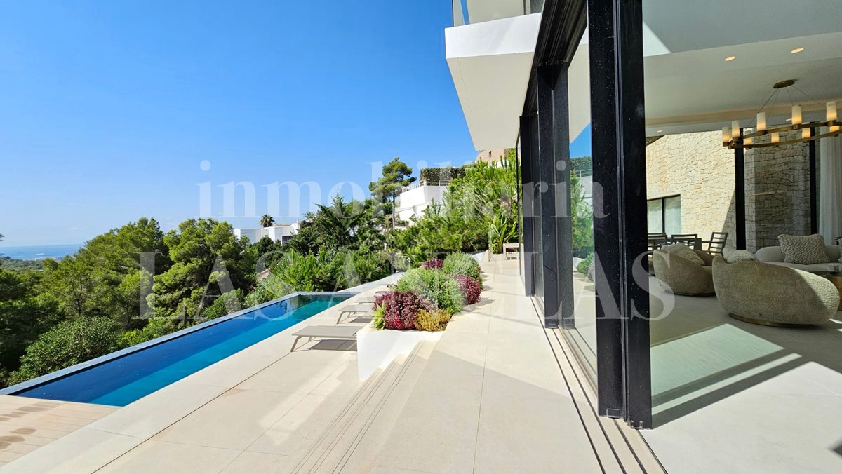 Ibiza Jesús - Refined contemporary villa featuring high-end finishes and views to the sea and Dalt Vila for sale