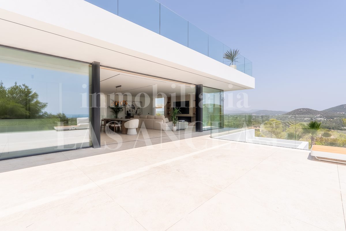 villa de lujo de obra nueva en Santa Eulalia Ibiza en venta