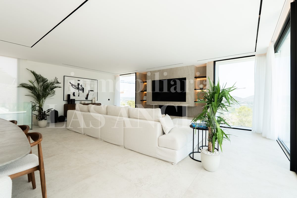 villa de lujo de obra nueva en Santa Eulalia Ibiza en venta