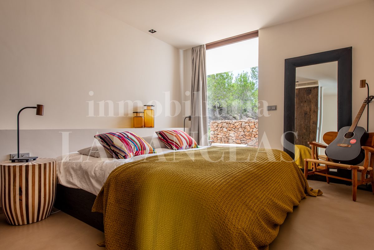 Ibiza Es Cubells - Sofisticada villa moderna con 2 piscinas y casa de invitados en zona muy cotizada en venta