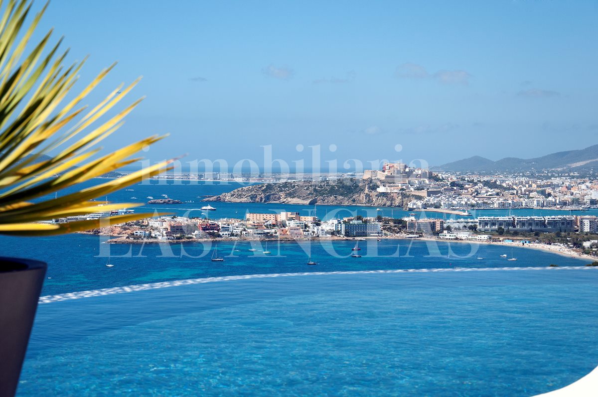 Ibiza Talamanca - Vermietungslizenz! Großartige Luxusvilla mit sensationellem Panorama-Meerblick im Verkauf