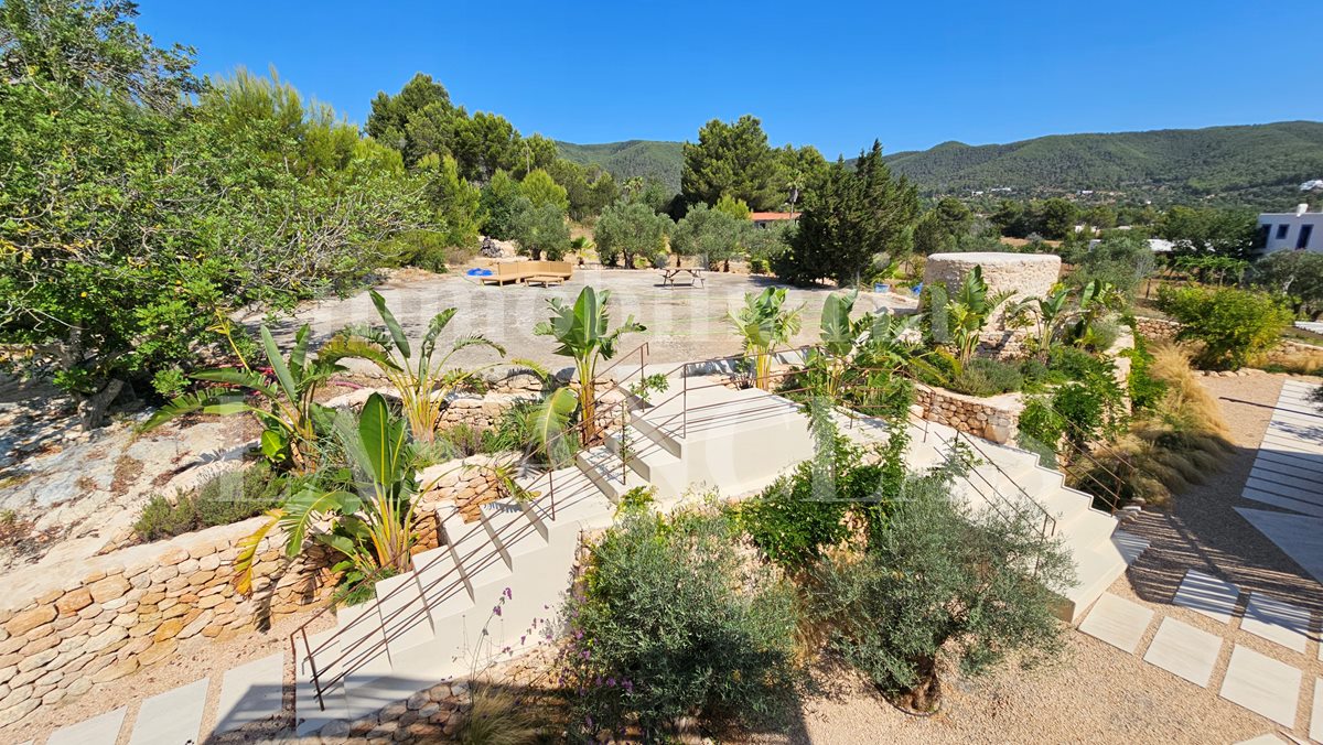Neubau-Luxusvilla in San Carlos Ibiza im Verkauf