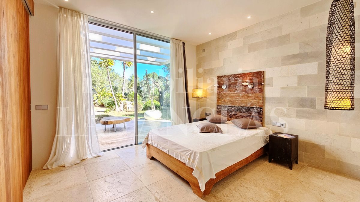 Ibiza San José - Sehr exklusive minimalistische Villa mit Touristenlizenz und Meerblick in absoluter Privatsphäre im Verkauf