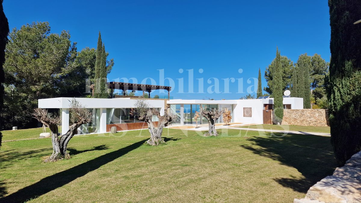 Ibiza San José - Impresionante villa de diseño de una planta con grandiosas vistas al mar y licencia turística en venta