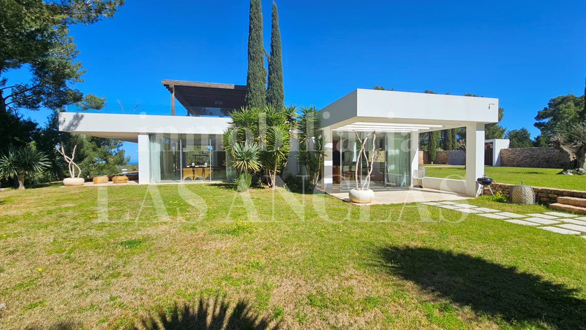 Luxusvilla in San José Ibiza im Verkauf