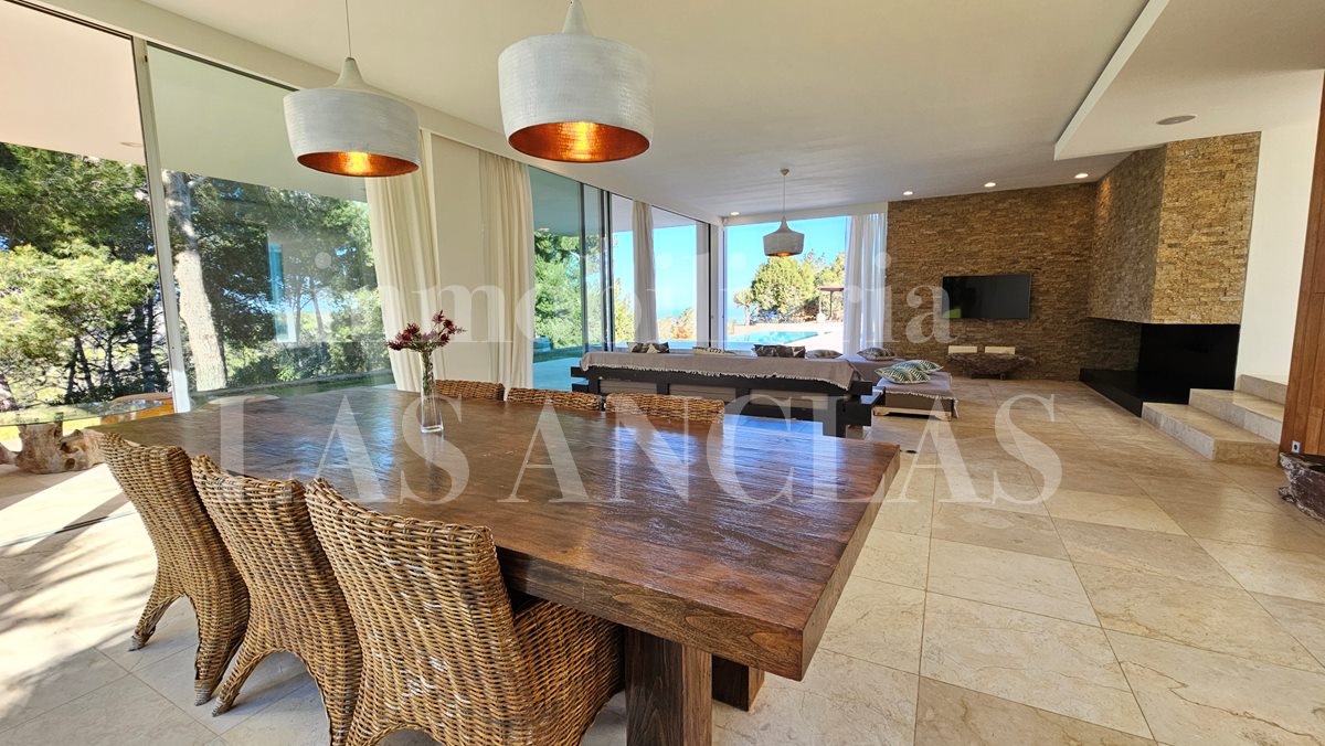 Ibiza San José - Villa de diseño de una sola planta con vistas al mar, licencia turística y privacidad en venta