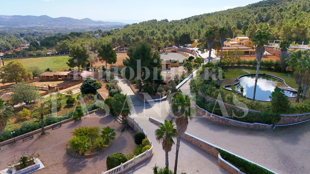 mansion in San Rafael Ibiza for sale