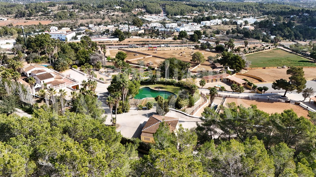 mansion in San Rafael Ibiza for sale