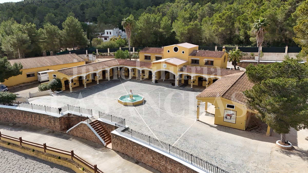 Ibiza San Rafael - Unica! Impresionante mansión con más de 5000m² construidos en venta