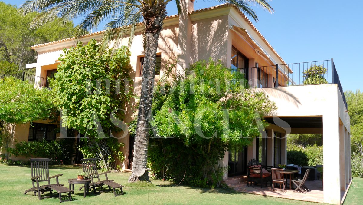 villa de lujo en Santa Eulalia Ibiza en venta