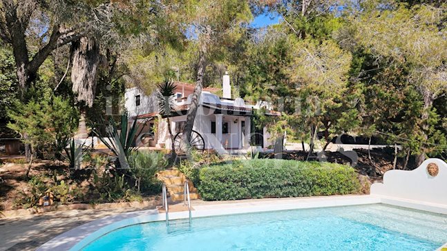 Ibiza Santa Eulalia - Casa rustica di charme che offre grande privacy vicino alla città per acquistare