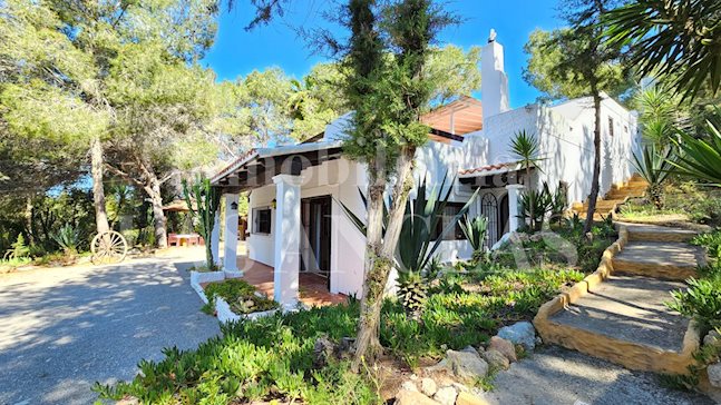 Ibiza Santa Eulalia - Casa rustica di charme che offre grande privacy vicino alla città per acquistare