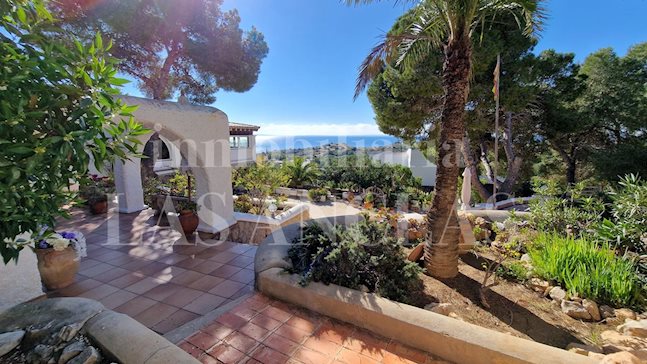 Ibiza Talamanca - Villa mit viel Potenzial und großem Grundstück mit privilegierter Meerblick im Verkauf