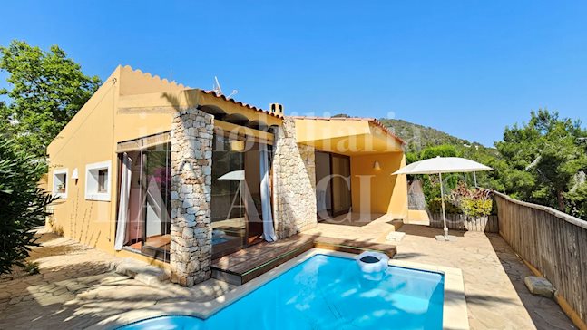 Ibiza Cala Llonga - Acogedora casa de una planta con proyecto de ampliación andando a la playa en venta