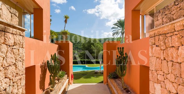 Ibiza nahe Golfplatz - Penthouse mit tollem Landschaftsblick, 2 Traumterrassen und Pool im Verkauf