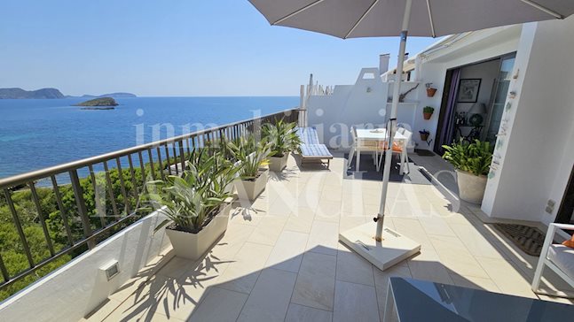 Ibiza East Coast - Sunny penthouse with privileged sea and coastal views to buy