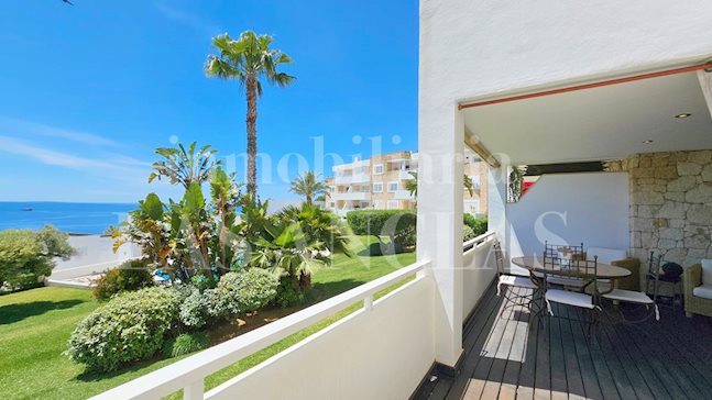 Ibiza Roca Llisa - Wonderful loft style flat with frontal sea views and beautiful communal areas to buy