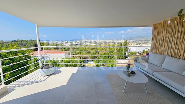 Ibiza Talamanca - Villa composta da 3 appartamenti indipendenti con splendida vista sul mare e su Dalt Vila per acquistare