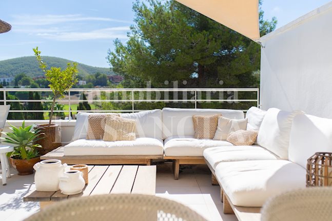 Ibiza near golf course - Appealing modern apartment with views to the golf course for sale