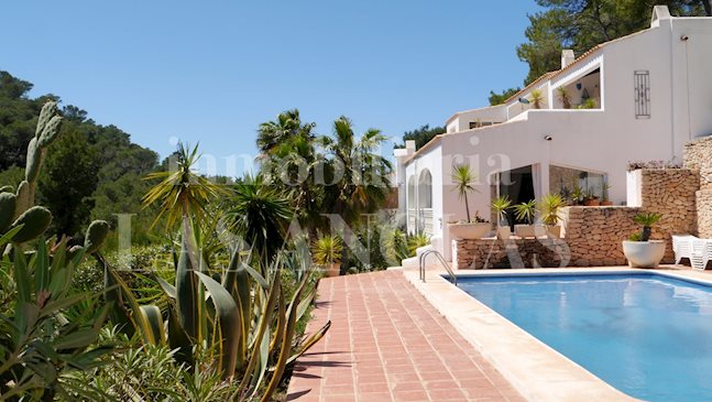 Ibiza Jesús - Maravilhosa casa com vistas fantásticas para o mar numa zona habitacional muito privada para comprar