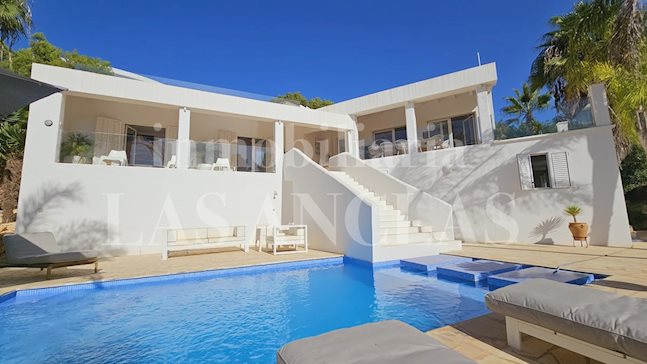 Ibiza Jesús - Heimelige Villa in bewachter Wohnlage mit Blick bis Meer und Dalt Vila kaufen