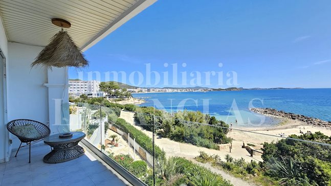 Ibiza Siesta - En première ligne de la mer et de la plage ! Maison mitoyenne d'angle avec vue frontale acheter