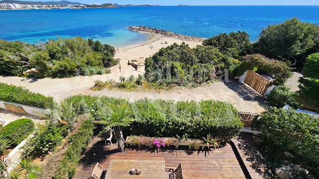Ibiza Siesta - Seafront with access to the beach! Bright corner townhouse with awsome views to buy