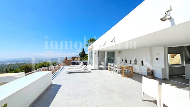 Ibiza Can Furnet - Impressive 210m² duplex flat with magnificent views of the sea and Dalt Vila for sale