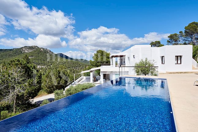 Ibiza Es Cubells - Vermietungslizenz! 6 Schlafzimmer Villa nahe Porroig und Es Torrent im Verkauf