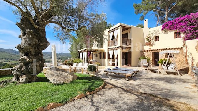 Ibiza San Rafael - Spacieuse villa de style ibérique entourée par la nature dans un endroit paisible acheter