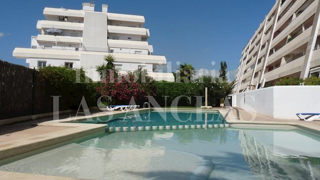 Ibiza Marina Botafoch - Piso con piscina comunitaria y pista de paddle en el reconocido edificio Portamar en venta