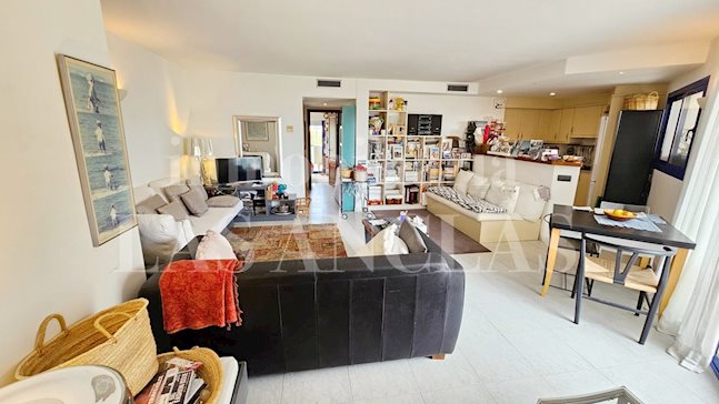 Ibiza Talamanca - Luminoso piso con gran terraza y vistas al mar a un paso de la playa en venta