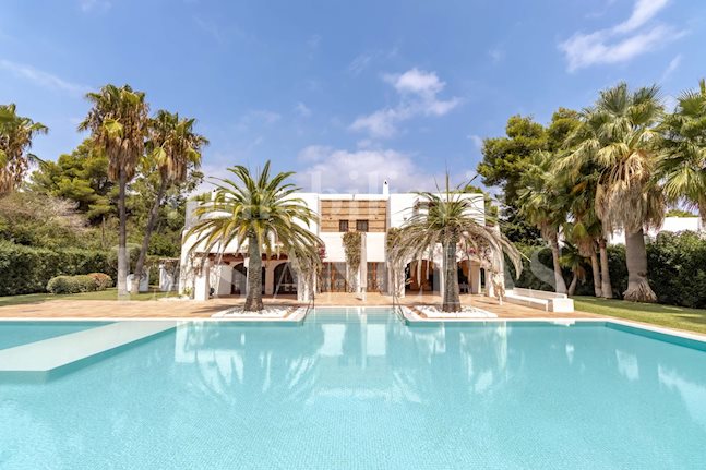 Ibiza East Coast - Impressive villa with direct access to the sea, stunning pool and Blakstad project for sale