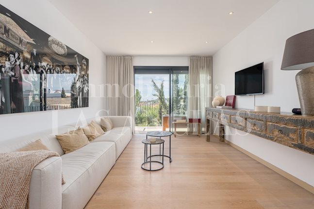 Ibiza Jesús - Moderne lejlighed, der kombinerer elegance og komfort til salg