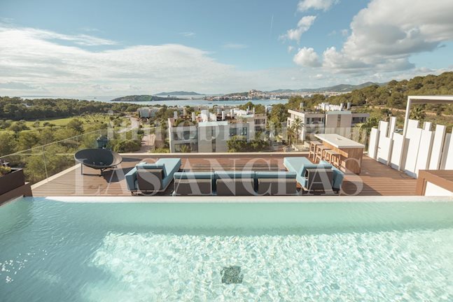 Ibiza Talamanca - Luxuriöses Penthouse mit privatem Pool und exklusiven Gemeinschaftsbereichen im Verkauf