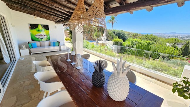 Ibiza Jesús - Tourist License! Charming finca-style villa with beautiful views to the sea and Dalt Vila to buy
